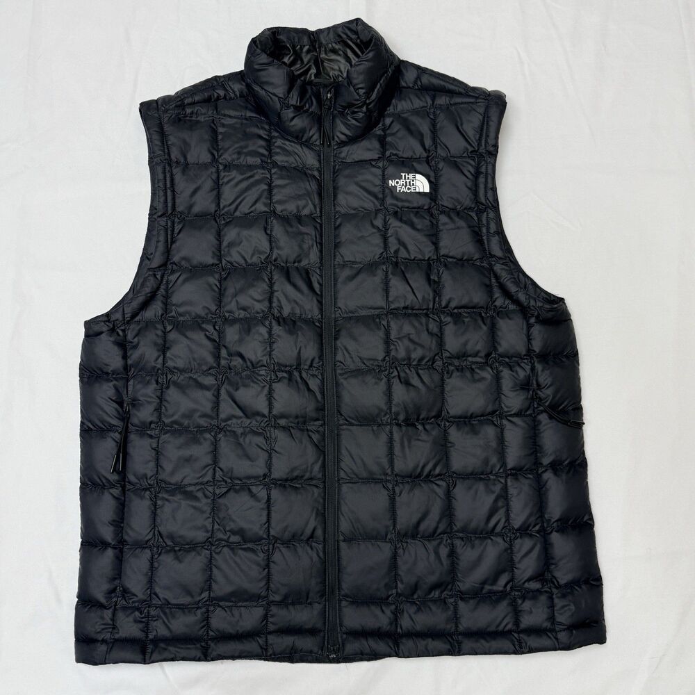 The North Face ThermoBall Eco Mens Med Vest Black Quilted Puffer Full Zip Jacket